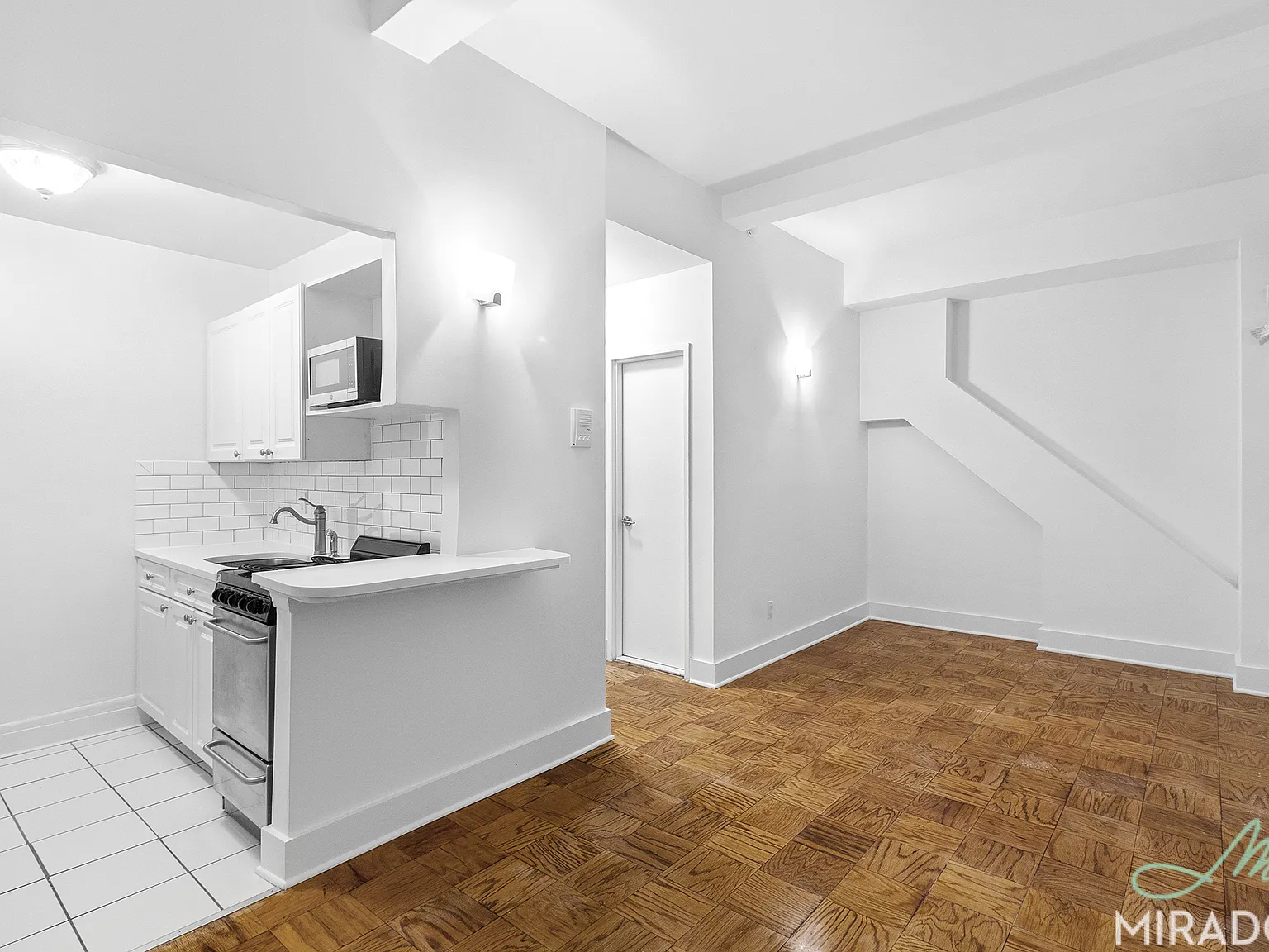132 East 45th Street — Photo 2
