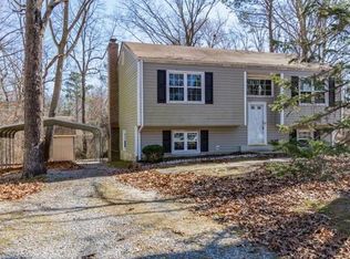 9419 Lost Forest Dr, North Chesterfield, VA 23237