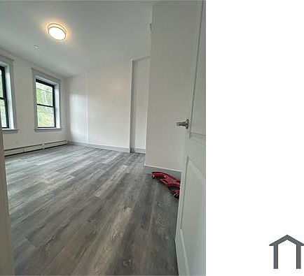 3rd image of 89 Yonkers Ave APT 2