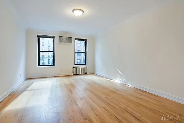 Rented by Anchor Associates | media 8