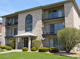 17959 Oak Park Ave APT 2S, Tinley Park, IL 60477