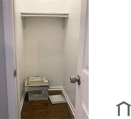 3 bed, $1,400 — Photo 2