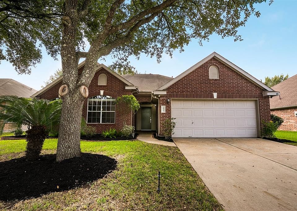 1st image of 18323 Maple Mill Dr