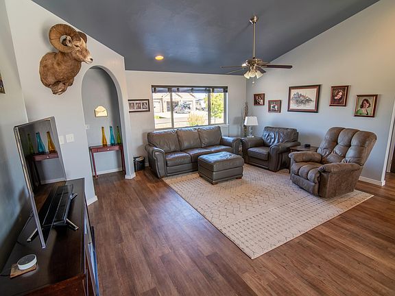 3rd image of 3752 Adyson Dr