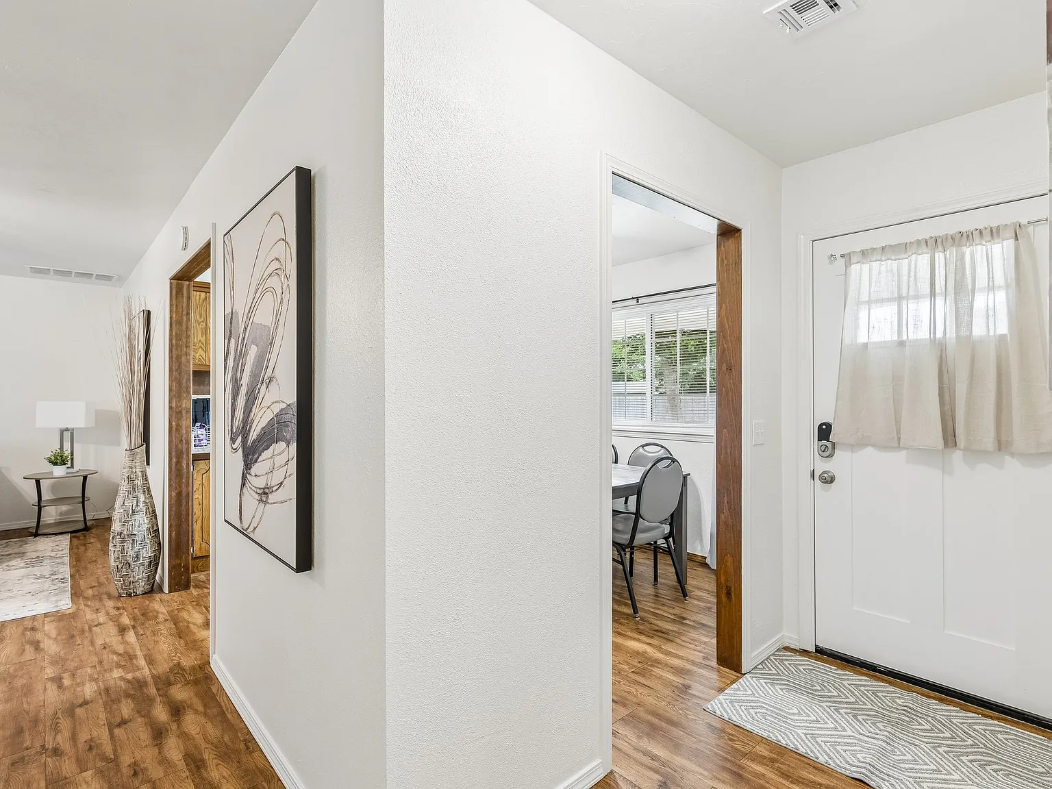 3 bed, $2,900 — Photo 2