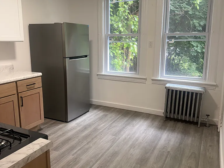 176 Wegman Pkwy #1 — Photo 2