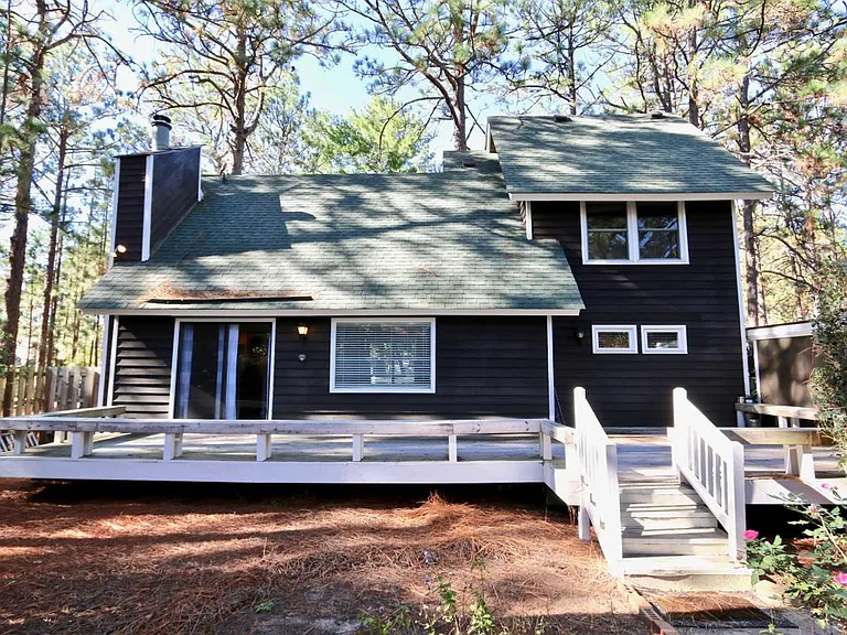 1595 Longleaf Dr E — Photo 11