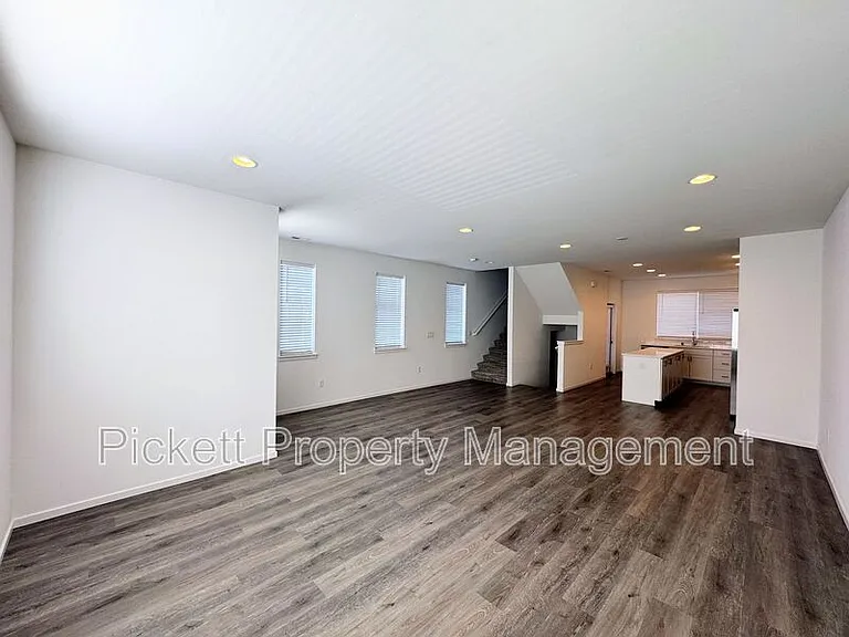 10001 Kings Landing Ave NW — Photo 10