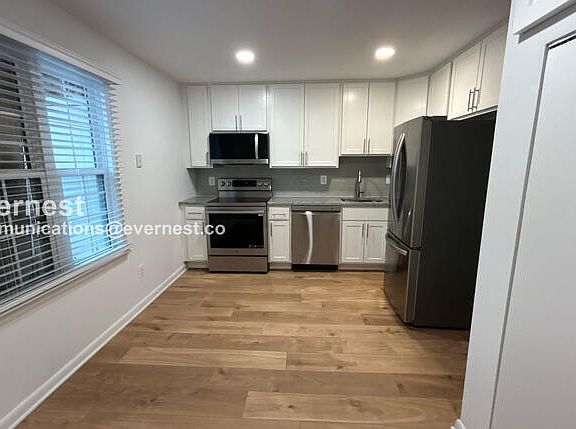 5th image of 16318 Taconic Cir