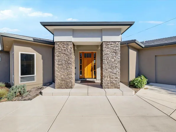 3303 Sky Way, Medford, OR 97504