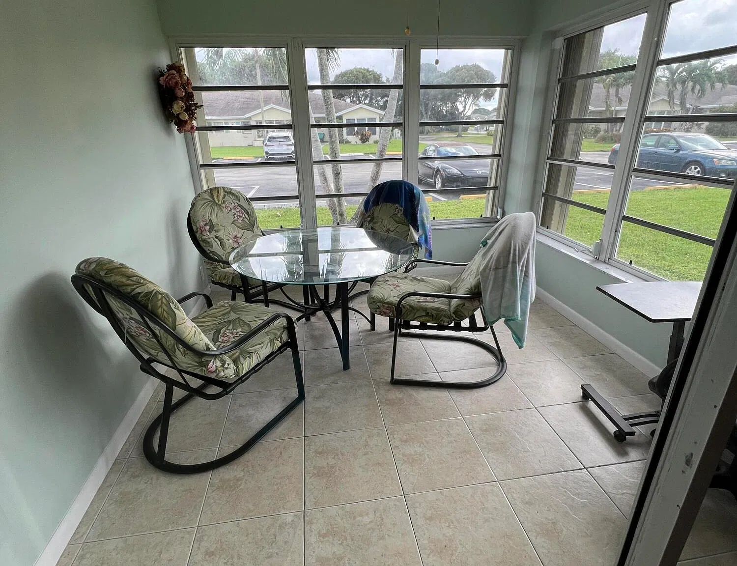 2 bed, 2.0 bath, 1186 sqft, $2,000 — Photo 2