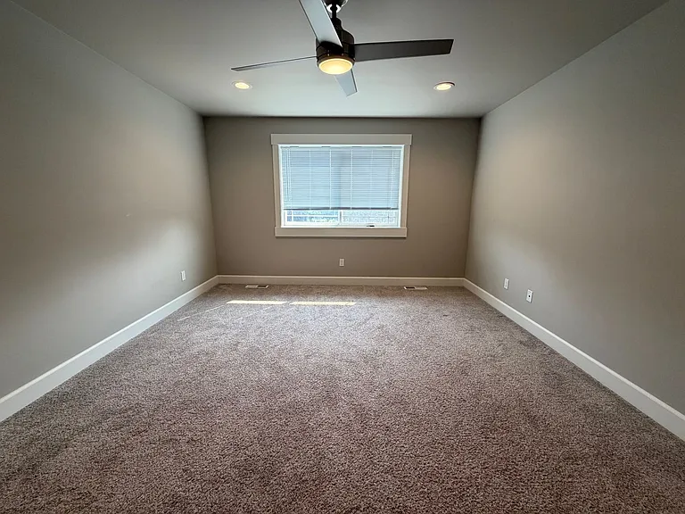 1508 N Western Ave — Photo 15