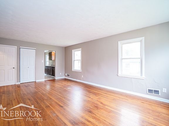 3rd image of 1437 Republic Ave