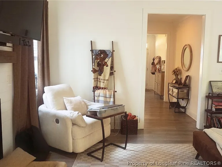 486 Falls Creek Dr — Photo 6