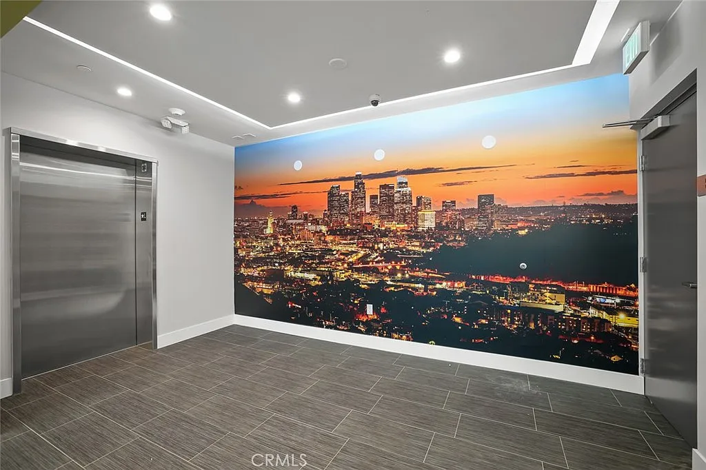 2 bed, 2.0 bath, 1200 sqft, $3,495 — Photo 4