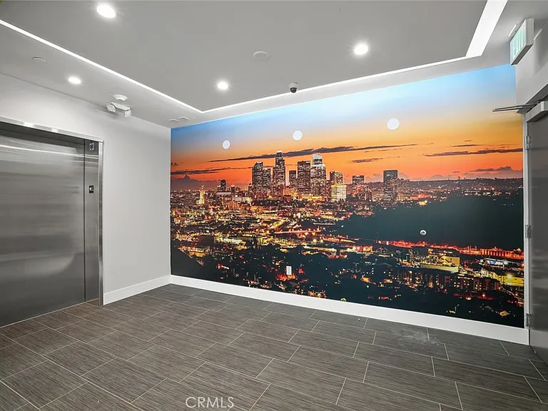 5820 La Mirada Ave #401 — Photo 4