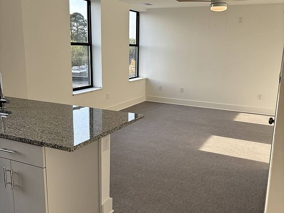 2nd image of 4101 Granby St #402