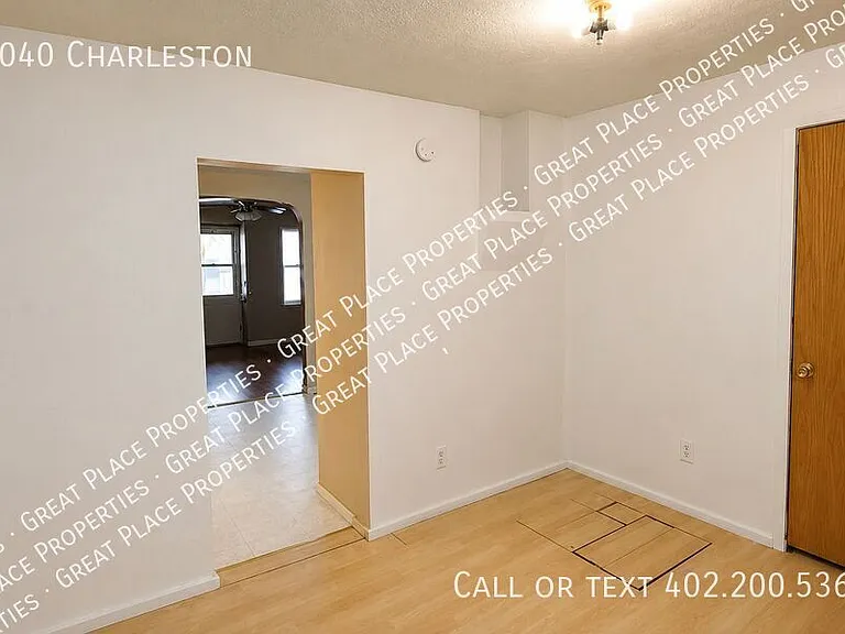 1040 Charleston St — Photo 7