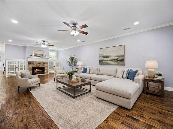 5th image of 423 Jordan Farm Cir