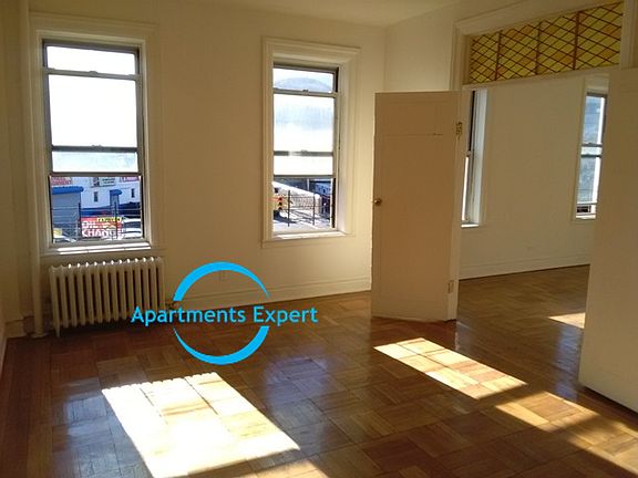 2nd image of 4206 Carpenter Ave #B2