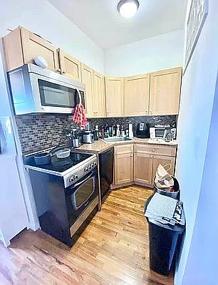 4th image of 294A McGuinness Blvd #3