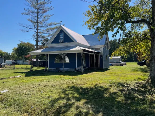 405 5th St, Centertown, KY 42328