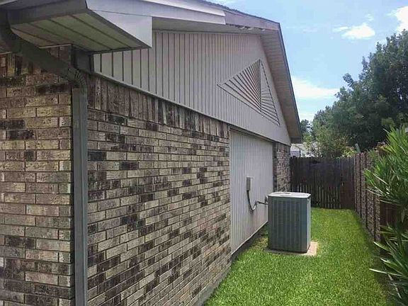 3rd image of 453 Lake Park Dr