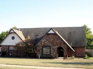 5927 Martin Ln, Bartlesville, OK 74006
