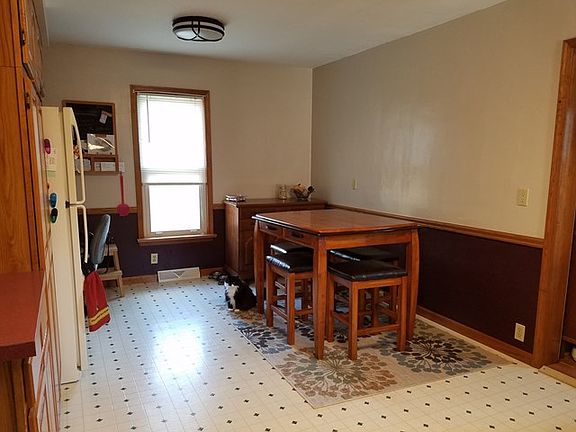 4th image of 111 Lynwood Ave