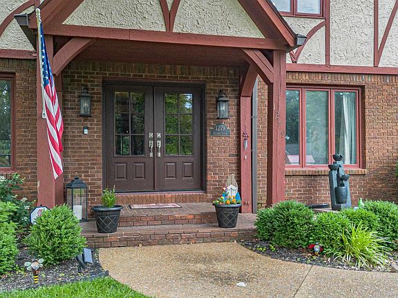 2nd image of 1274 Hedge Ln