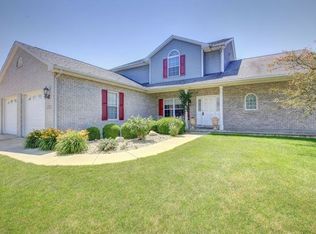 3107 Sandhill Ln, Champaign, IL 61822