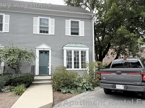 2 Glenbrook Ln, Arlington, MA
