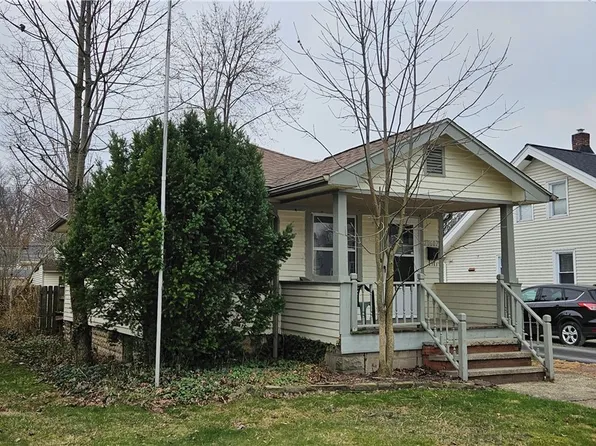 20607 Stanford Ave, Fairview Park, OH 44126