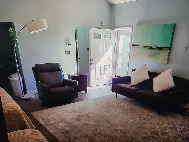 1211 Fern St NW — Photo 2