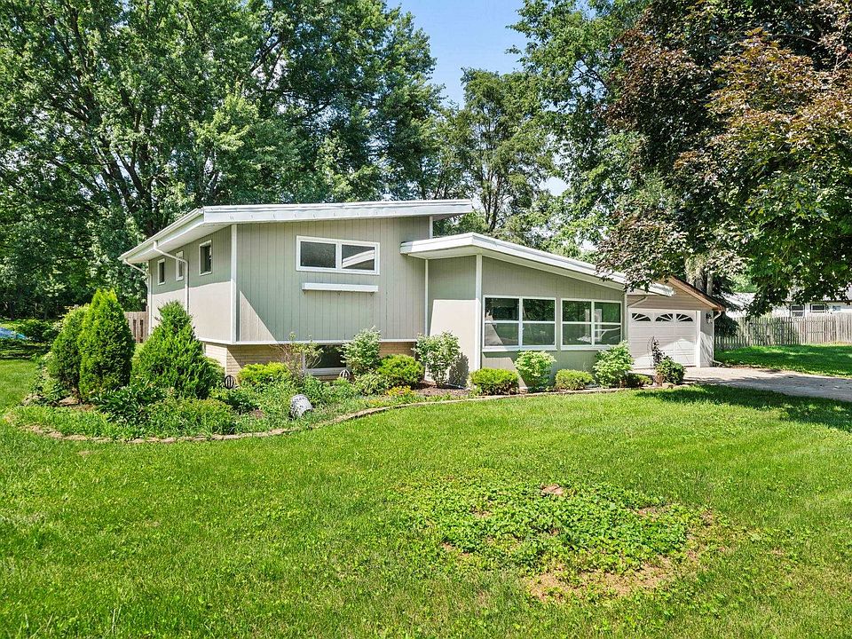 1st image of 3341 Cornelia Ave