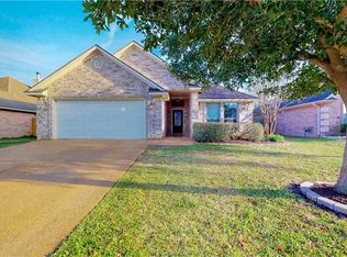 102 Meir Ln, College Station, TX 77845