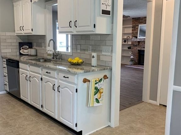 4th image of 11266 Co Moor Blvd