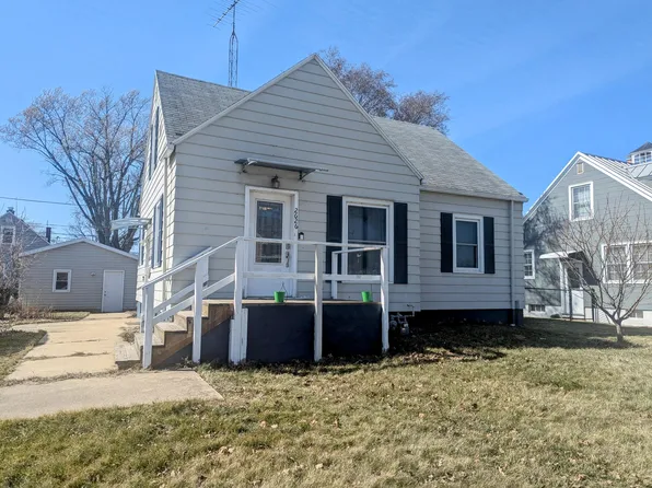 2626 Niles Ave, Saint Joseph, MI 49085