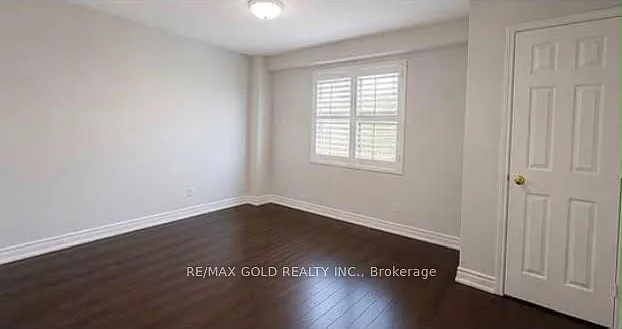 765 Millworks Cres — Photo 7
