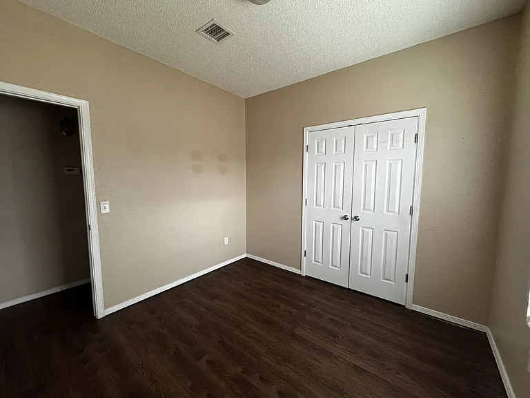 2521 Robert Wynn St #5 — Photo 8