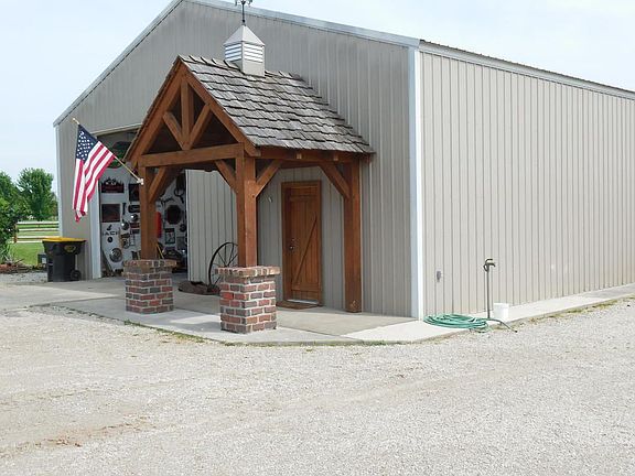 3rd image of 210 Haybar Dr