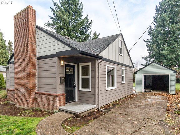 3rd image of 452 SE 8th Ave