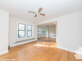 3839 N Greenview Ave #312, Chicago, IL 60613