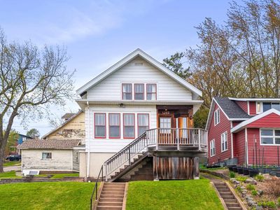 1203 E 11th St, Duluth, MN, 55805
