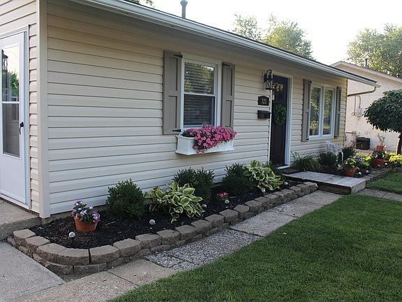 4th image of 121 Saratoga Dr