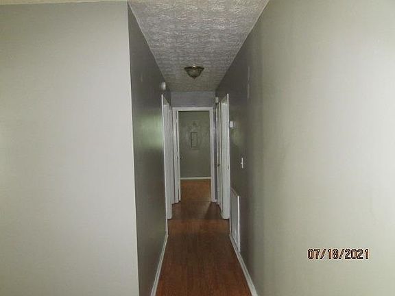 3rd image of 1221 N Sunrise Dr