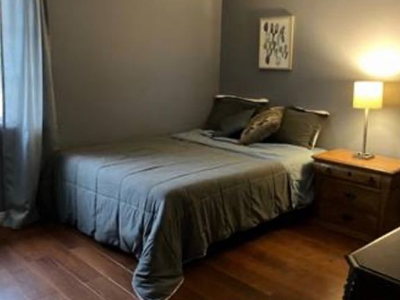 5th image of 340 Aspen Creek Way