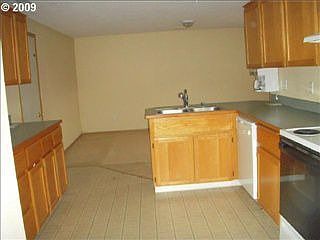 4th image of 16305 NE 78th Way