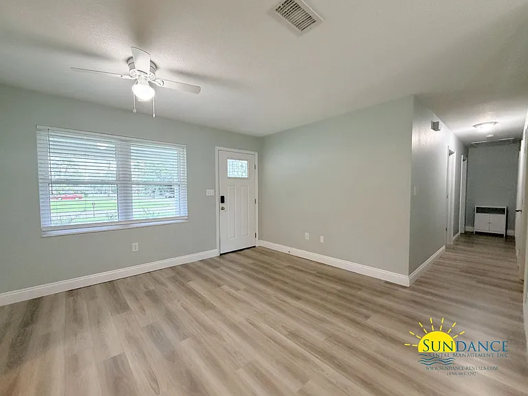 234 Deluna Rd — Photo 2