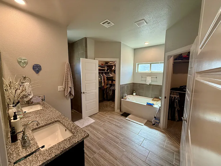 14760 Mike A Mendoza Ave — Photo 15
